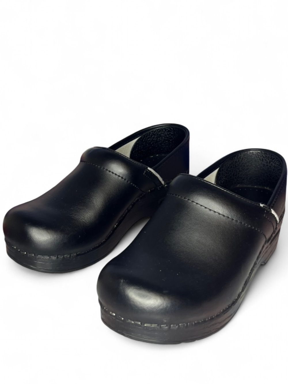 Women’s Dansko Professional Black Leather Work Clogs Size 6 WIDE DRESS SHOES